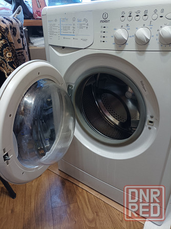 Стиральная машина Indesit WISL83 Донецк - изображение 6