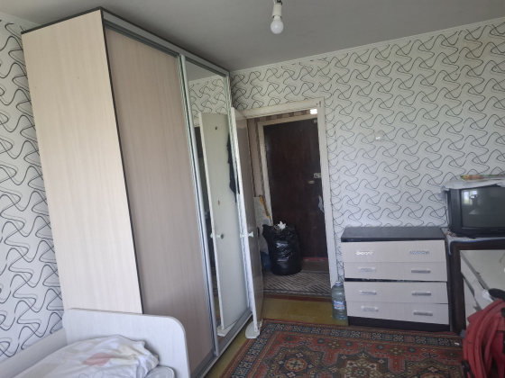 2х комнатная Калининский рынок , Срочно ! Донецк