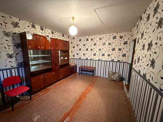 Продам 2-х ком. кв., 1/9 эт., 52 м.кв. - Макеевка, квл. Железнодорожный, 53 школа Макеевка