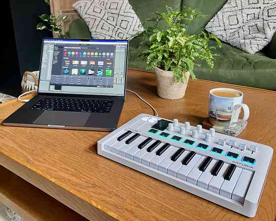 MIDI-клавиатура Arturia MiniLab 3, USB-контроллер Донецк