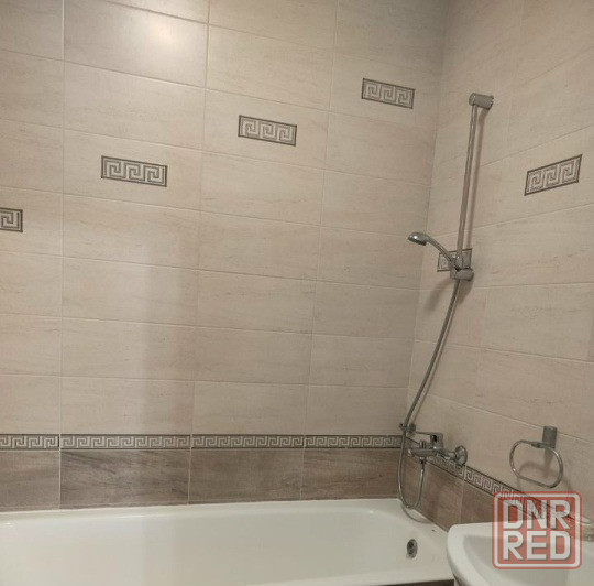 Сдаю в аренду трехкомнатную квартиру в Калининском районе, около Мотеля Донецк - изображение 1