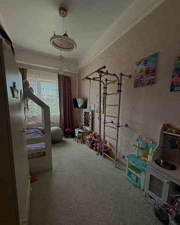 Сдается трехкомнатная квартира в Калининском районе Донецка Донецк