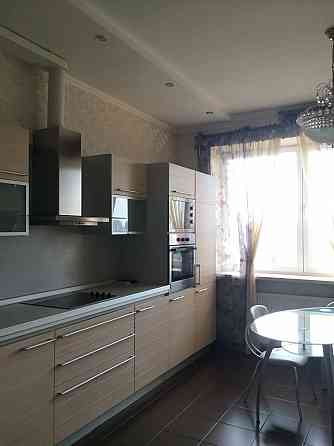 Сдам 120 кв м пр. Ильича 21а, евро, мебель, машиноместо. Донецк