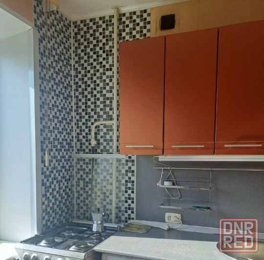 Сдается трешка в Кировском районе, Донецк Меблирована, обставлена с умом. Донецк - изображение 1