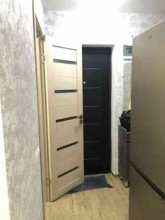 Сдам двухкомнатную квартиру Калининском районе напортив мед Донецк