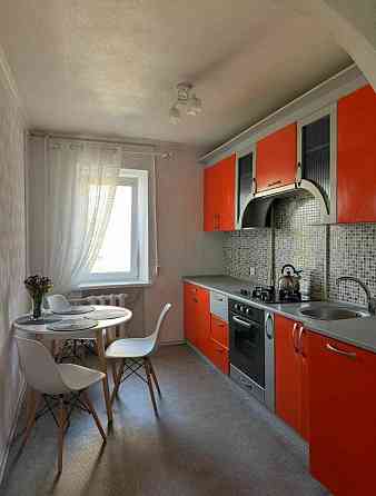 Сдам отличную 3-комнатную квартиру Буденовский район (м-н Цветочный) Донецк