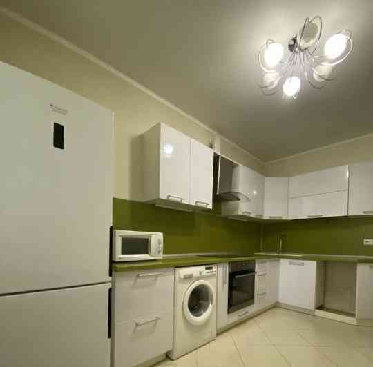 Сдаю однокомнатную квартиру 39.0 м² этаж 1, город Донецк, Ворошиловский район, проспект Дзержинского Донецк