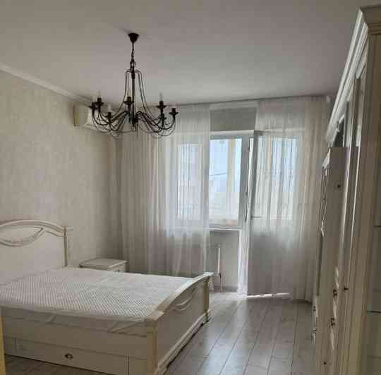 Сдаю двухкомнатную квартиру-студию 40.0 м² этаж 8, город Донецк, Донецк