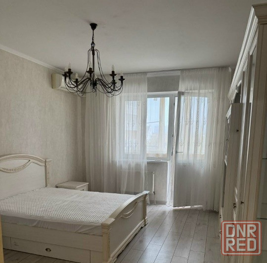 Сдаю двухкомнатную квартиру-студию 40.0 м² этаж 8, город Донецк, Донецк - изображение 1