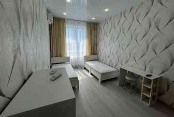 Сдаю двухкомнатную квартиру 65.0 м² этаж 4/9. Донецк