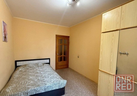 Сдаю двухкомнатную квартиру 52.0 м² этаж 3/9. Будёновский район, Караван Донецк - изображение 1