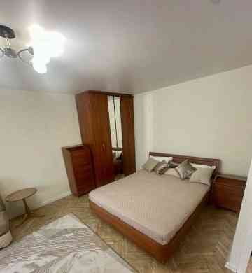 Тип: Однокомнатная квартира Этаж: 3/9 Район: Калининский(недалеко от Мед. Универа) Донецк