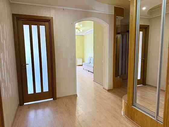 2 комнатная квартира в элитном доме Мариуполь