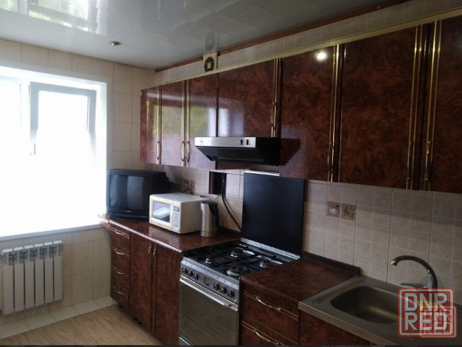 Сдам 3х к.кв.в Центре.2/9 Большая кухня. Мариуполь - изображение 2