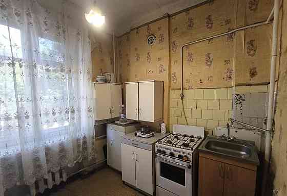 Продам 2 комнатную квартиру сталинка Университетская Донецк
