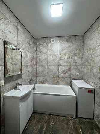 Предлагается к аренде стильная 2-комнатная квартира на втором этаже нового дома с евроремонтом. Донецк