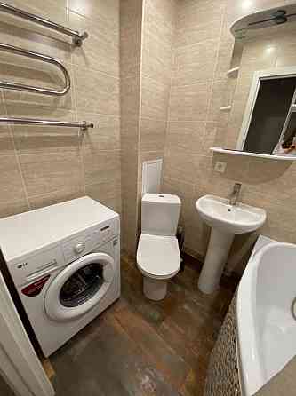 Сдается уютная квартира в Ленинском районе, расположенная на спокойной улице Макарова. Донецк