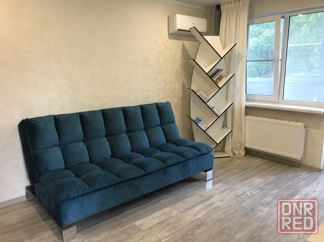 Сдается уютная квартира в Ленинском районе, расположенная на спокойной улице Макарова. Донецк - изображение 2