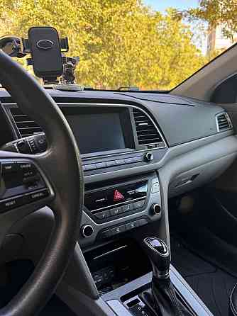 автомобиль Hyundai Донецк
