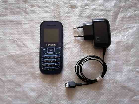 Мобильный телефон SAMSUNG GT - E 1200 I. Стаханов