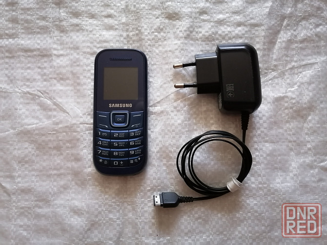 Мобильный телефон SAMSUNG GT - E 1200 I. Стаханов - изображение 1