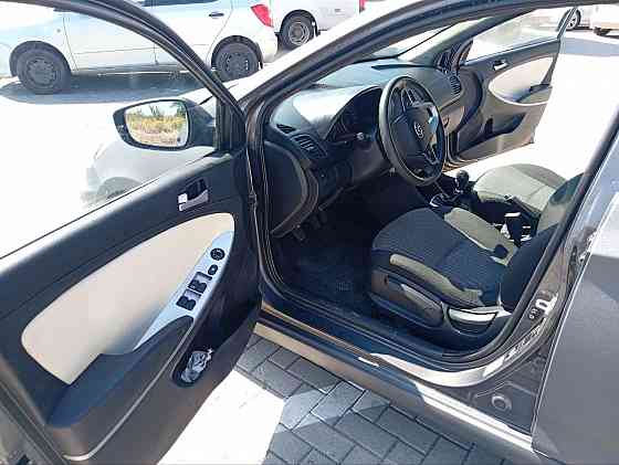 продам Hyundai solaris Донецк