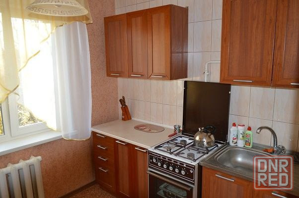 Сдается уютная 2 ком Цирк, Ленинский проспект, Ленинский район Донецк - изображение 1