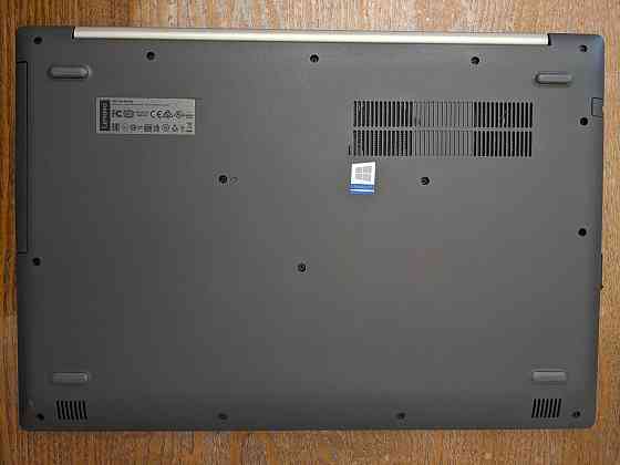 Lenovo 330 (17,3 дюйма, i5-8250U, GF 150MX, 12Gb DDR4, SSD 256Gb) Макеевка