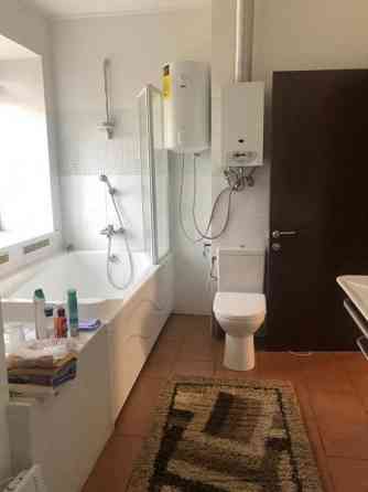 Продаю 2-х комнатную квартиру в Ворошиловском районе, пл. Ленина Донецк