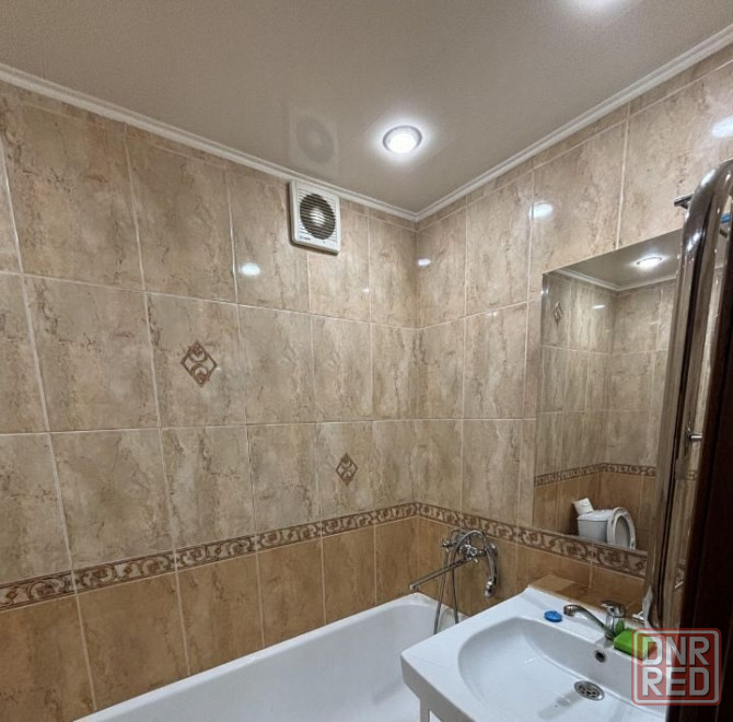 Сдам 1-комнатную квартиру в Ворошиловском районе, Донбасс Арена. Донецк - изображение 1