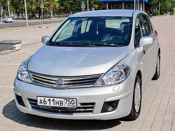 2010 Nissan Tiida 1.6 автомат Донецк