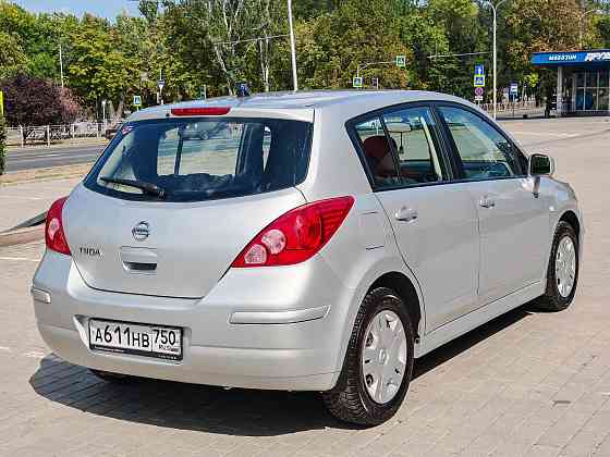 2010 Nissan Tiida 1.6 автомат Донецк