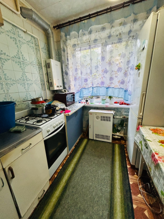 Продам теплую 3 комнатную квартиру г. Харцызск (улица Октябрьская, школа 24) Харцызск