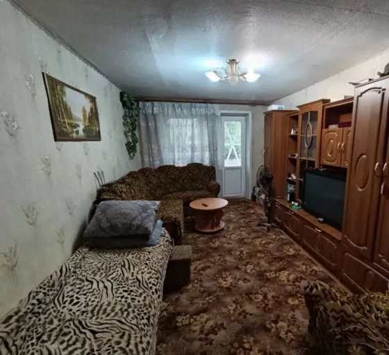 Продам 2 х ком. квартиру 4/5, 48 м2.Кировский район. Бирюзова 44. Донецк