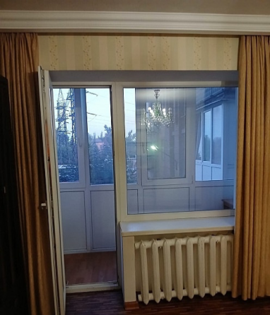 Продажа 2-х комнатной квартиры Макеевка, Центрально-Городской район, пл. Грибиниченко, (район 3/5) Макеевка