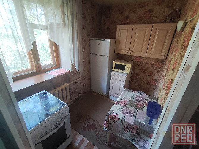 Сдается однокомнатная квартира на длительный срок в Пролетарском районе Донецка. Донецк - изображение 2