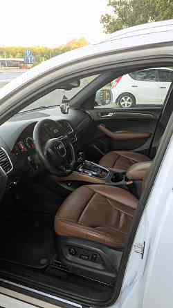 Продам идеальную Audi Q5 2012г 3.2 бензин Донецк