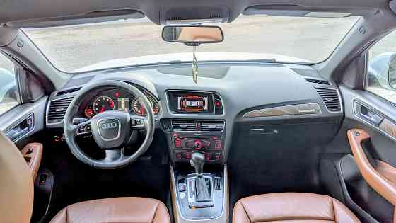 Продам идеальную Audi Q5 2012г 3.2 бензин Донецк