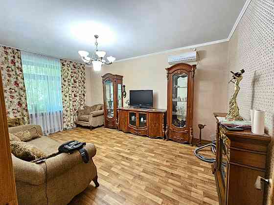 Большая (75 кв.м.) 3-комнатная квартира, Какаду Донецк