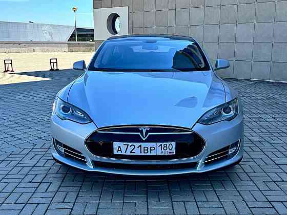 Tesla Model S Мариуполь
