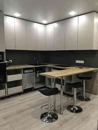 Предлагаем вам прекрасную 2х комнатную квартиру студию в многоэтажном доме, Калининский район Донецк