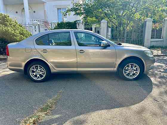 Skoda Octavia, 1.8л, классический автомат Донецк