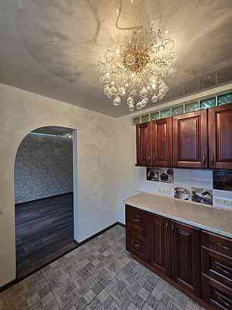 Срочно!!! Пррдам трехкомнатную квартиру Донецк