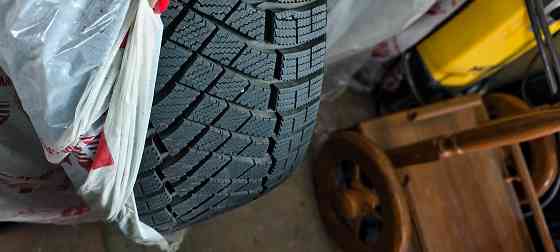 Зимняя резина Pirelli r17 215/60 Донецк