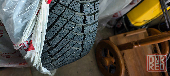 Зимняя резина Pirelli r17 215/60 Донецк - изображение 1