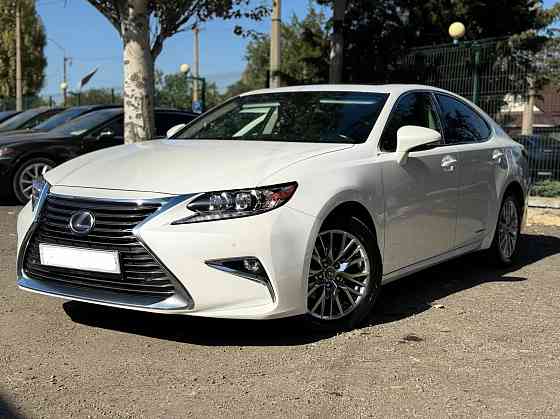Lexus ES300h гибрид 2.5 Красный Луч