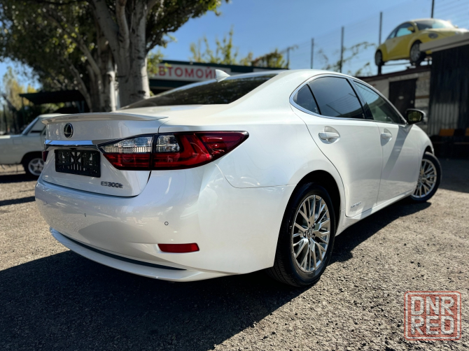 Lexus ES300h гибрид 2.5 Красный Луч - изображение 4