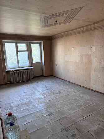 Продам хорошую 1к.кв центр города Ворошиловский район Молоко Розы -Люксембург Донецк