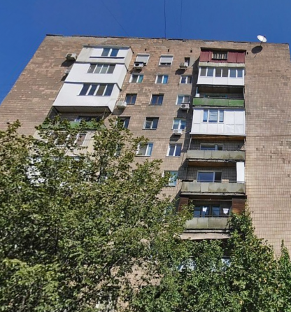 Продам хорошую 1к.кв центр города Ворошиловский район Молоко Розы -Люксембург Донецк