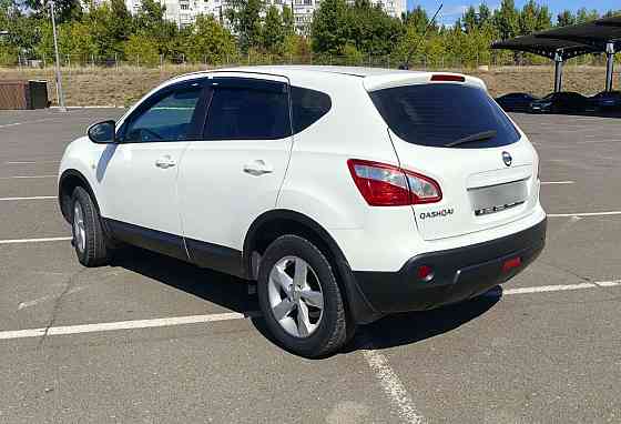 Nissan Qashqai 2.0 л. 146 л.с. акпп 2011 года Донецк